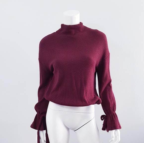 Fab Stretchy William Rast Knit w/Bell Wrist Tie Up (D) - Picture 4 of 4